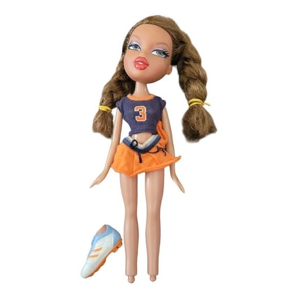 BRATZ Play Sportz Slammin' Soccer YASMIN Doll 2005 w/Accessories ONLY 1 Foot - Picture 1 of 4